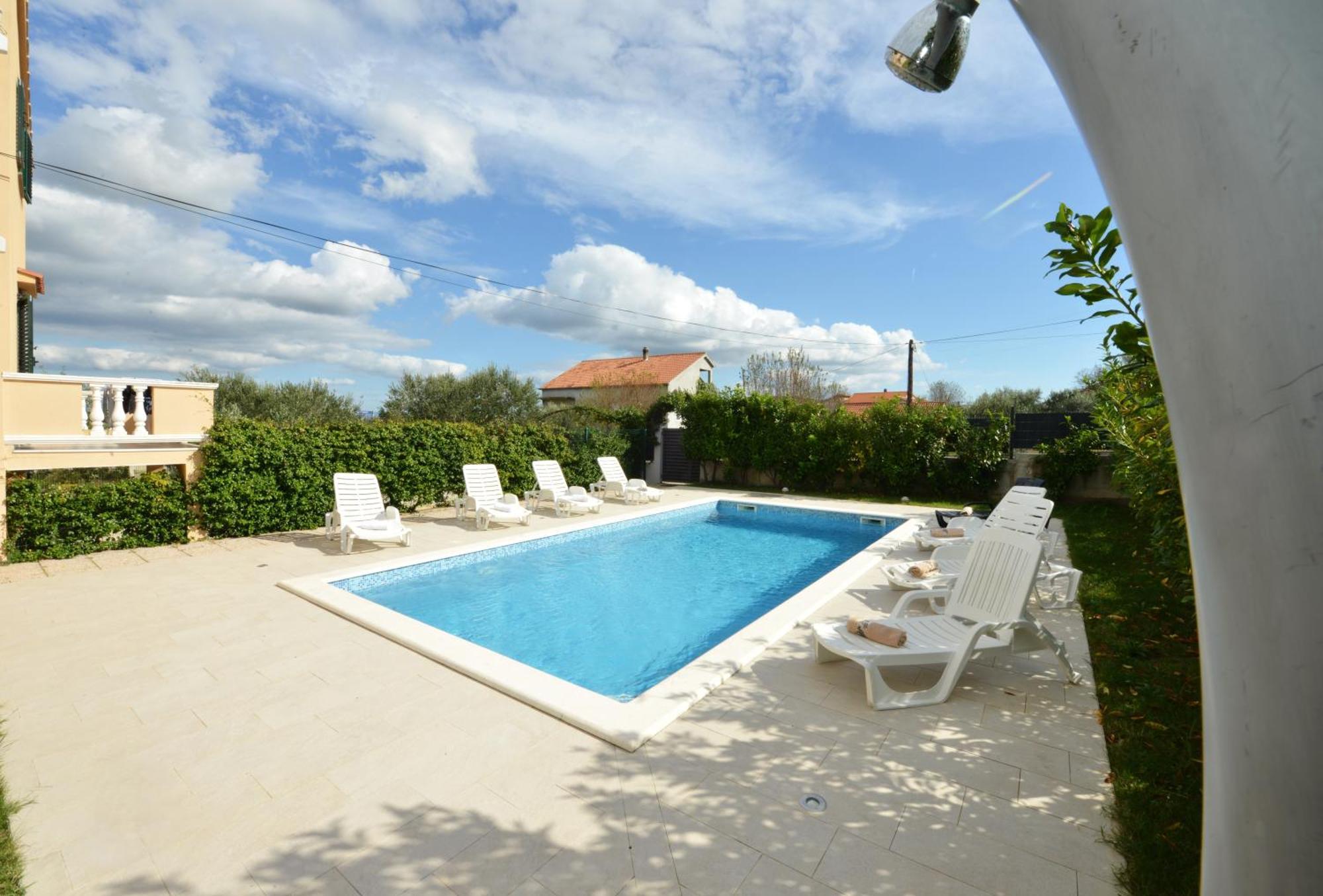 Zvizda Vila Zadar